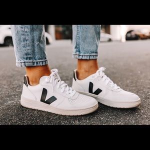 Veja V-10 black and white size 38 sneakers